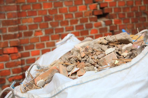 Mini, midi, and builders skips for various needs